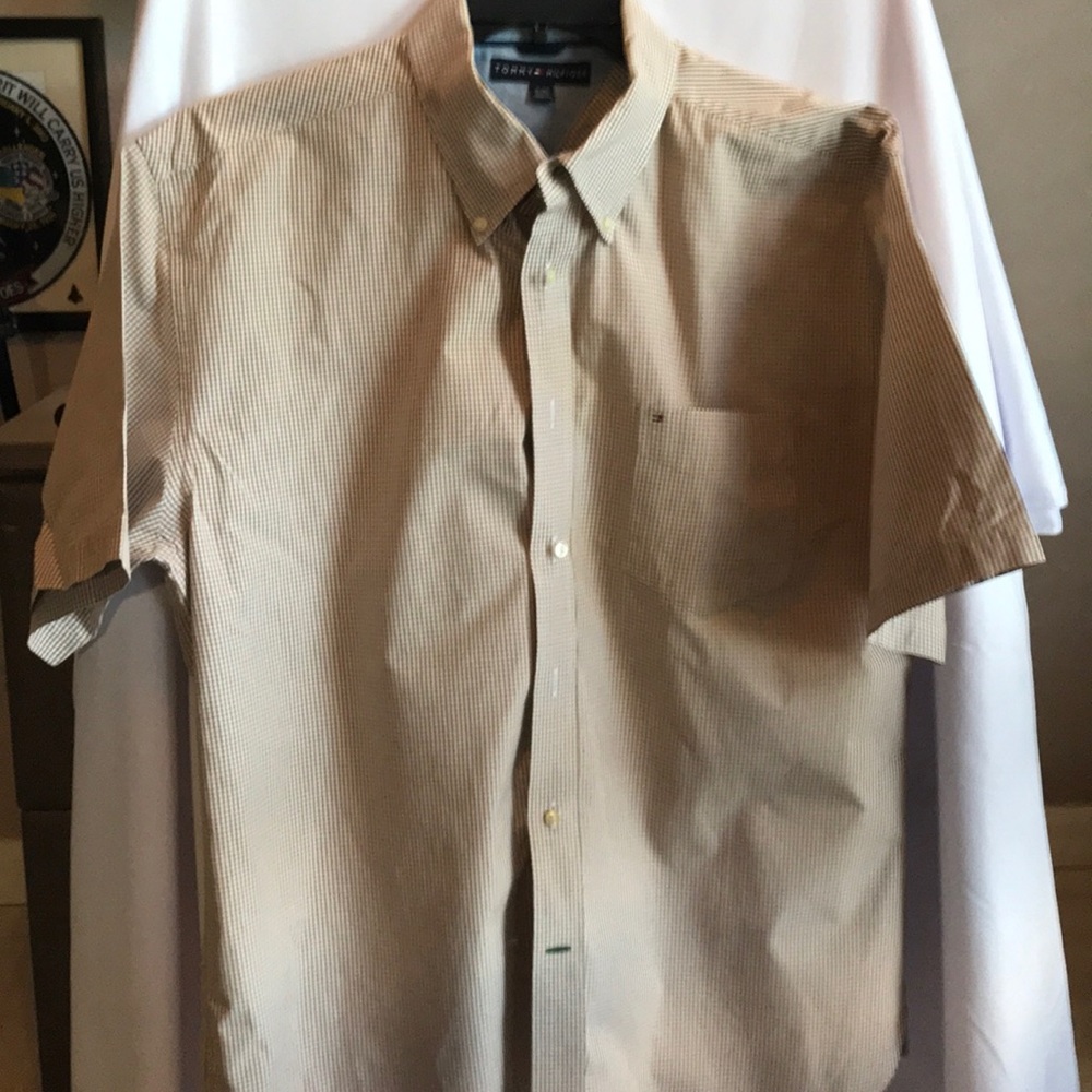Tommy Hill finger casual shirt